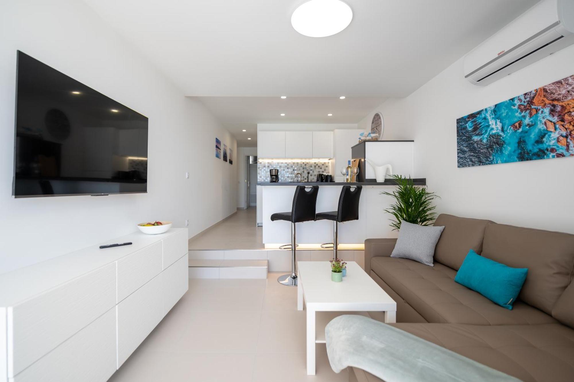 Apartment Pool Tamaran